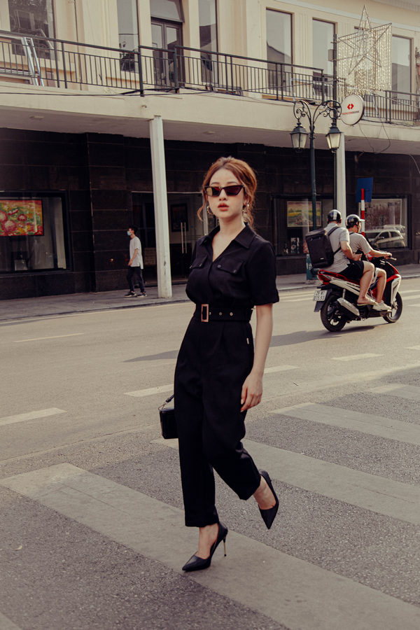 Nên chọn jumpsuit đứng dáng