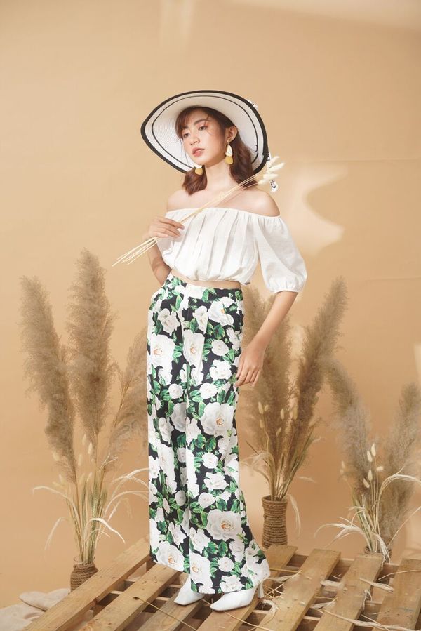 Mix and match cùng áo croptop hở vai cho nàng siêu đẹp