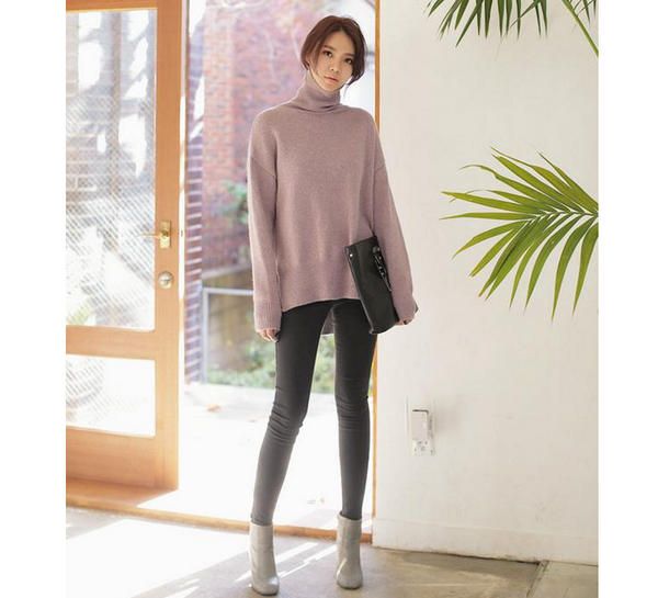 Áo len form rộng phối cùng quần legging da