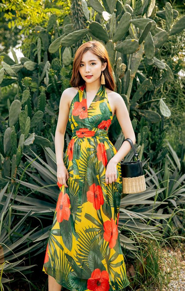 Hè về, học cách mặc váy hoa đẹp như mỹ nhân Việt | Báo Pháp luật Việt Nam  điện tử