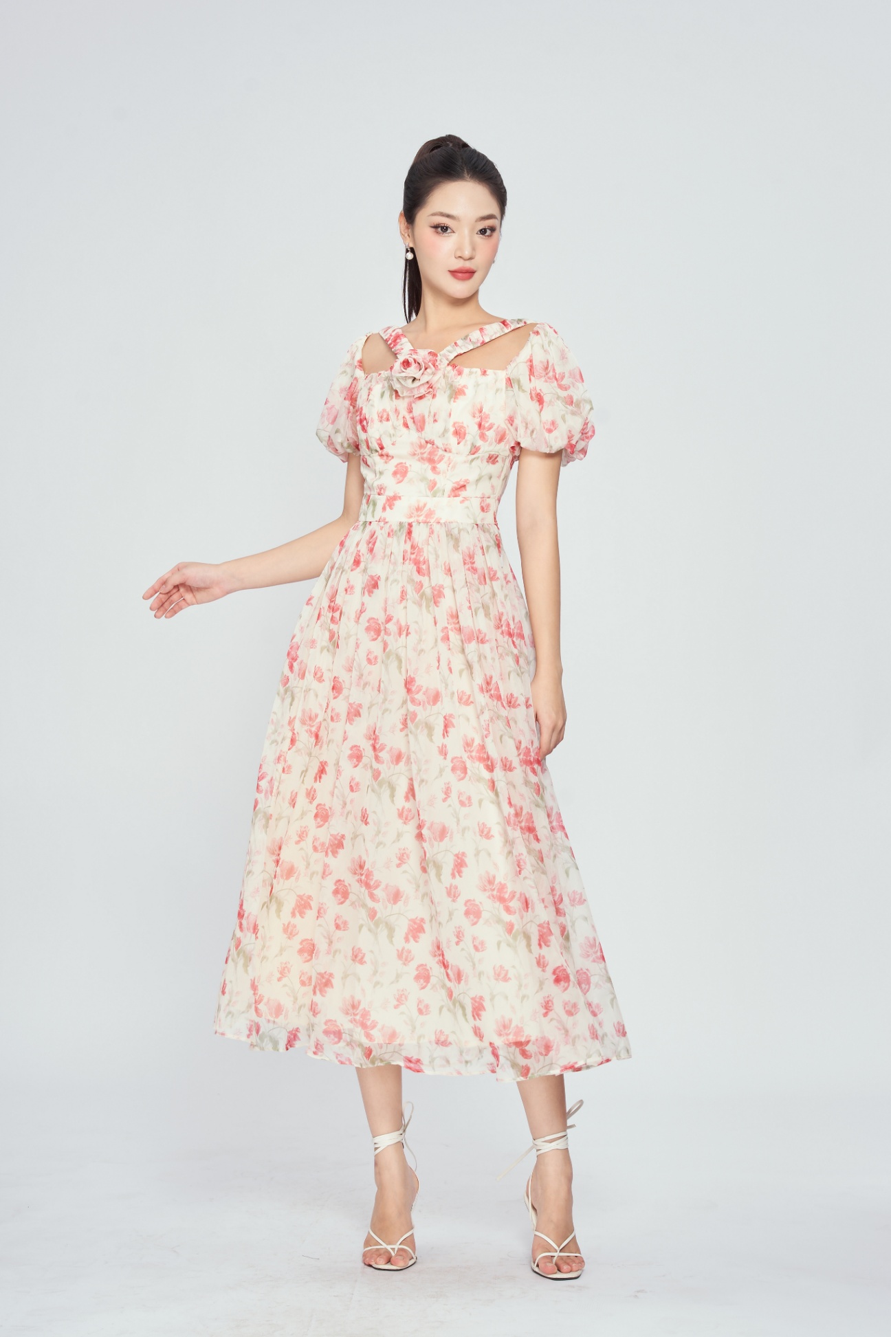 váy 2 dây bản to vintage hoa cúc nhí xinh xắn - Đầm, váy nữ | ThờiTrangNữ.vn