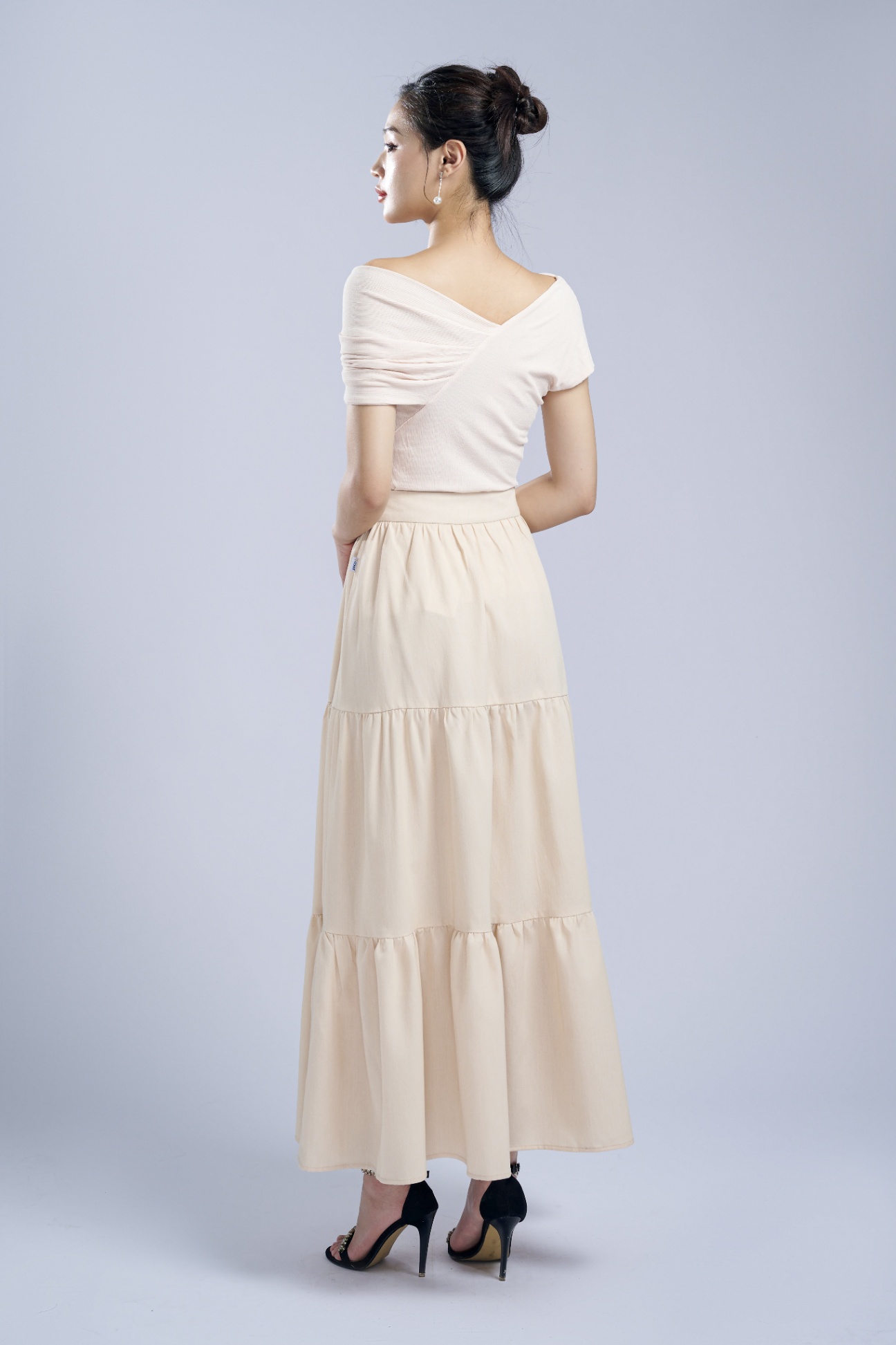 Mua Chân váy dài xếp ly 3 tầng Ulzzang - Chân váy dài dáng xòe - trắng -  Free size tại Hana Store Since 2011 | Tiki