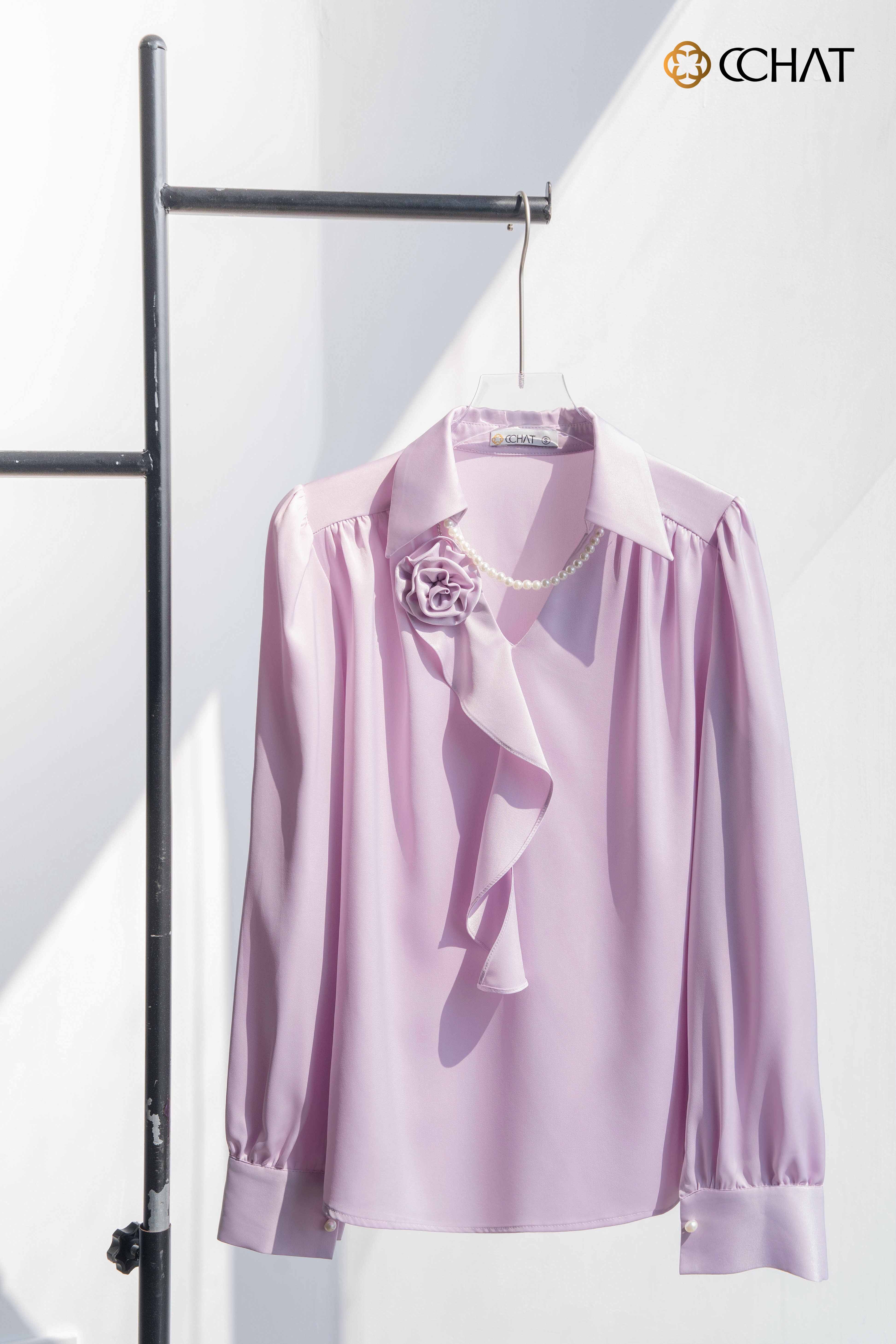 Áo kiểu cổ hoa trai