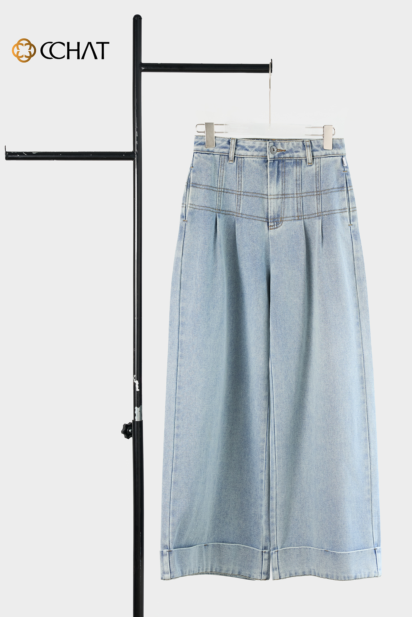 Quần jeans lơ vê gấu to - Xanh nhạt-M