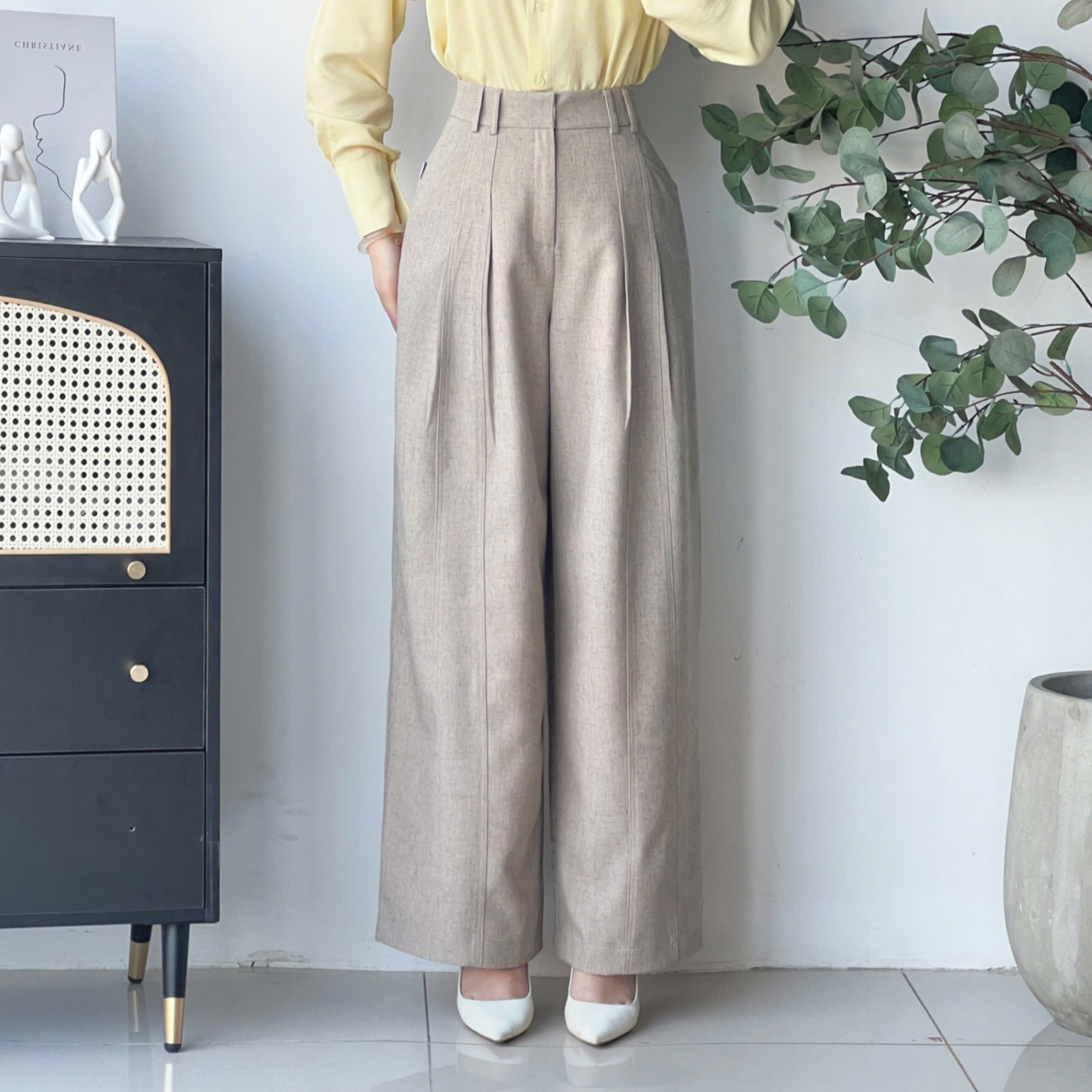 Quần kiểu Laconi