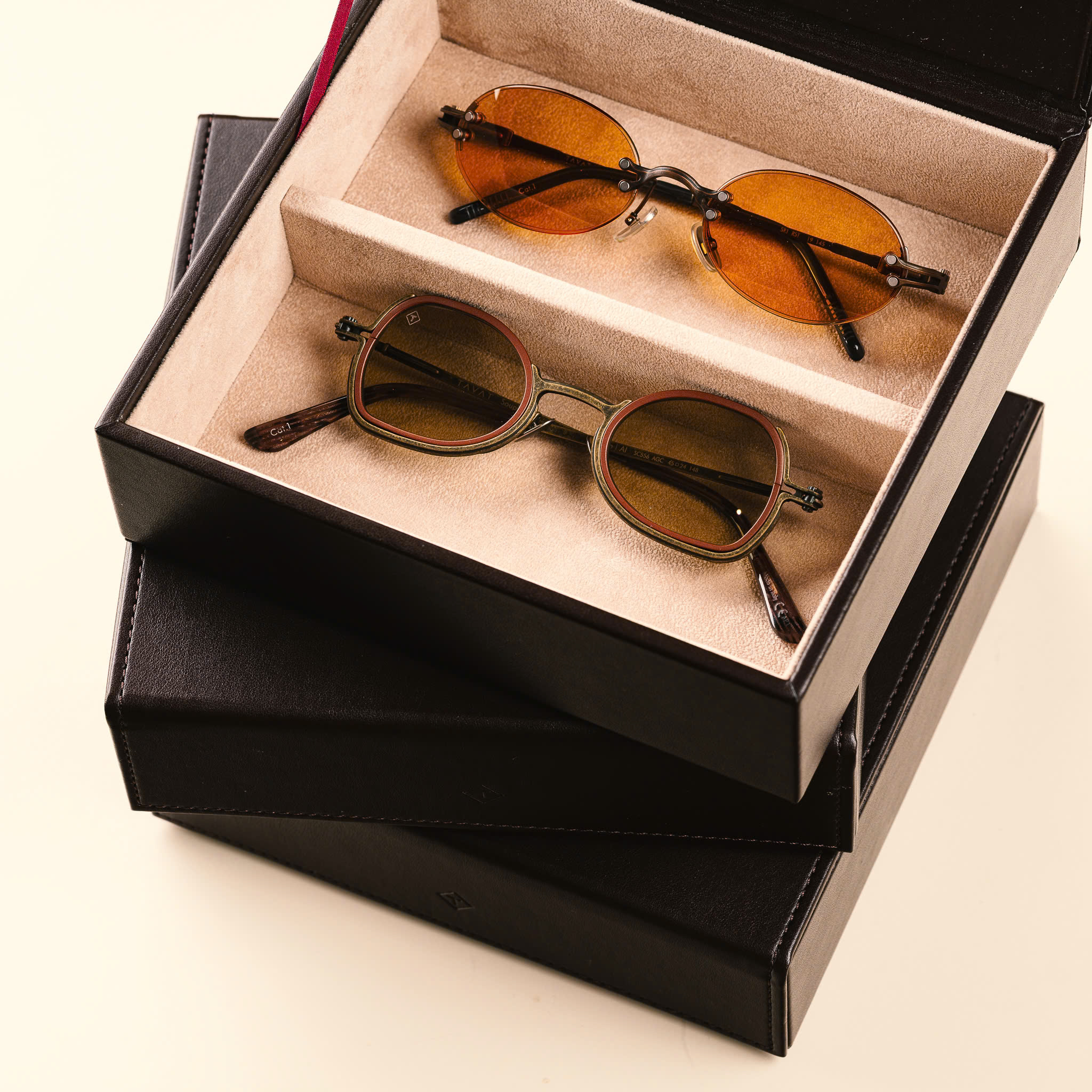 COLLECTOR'S TRAY | ACCS201