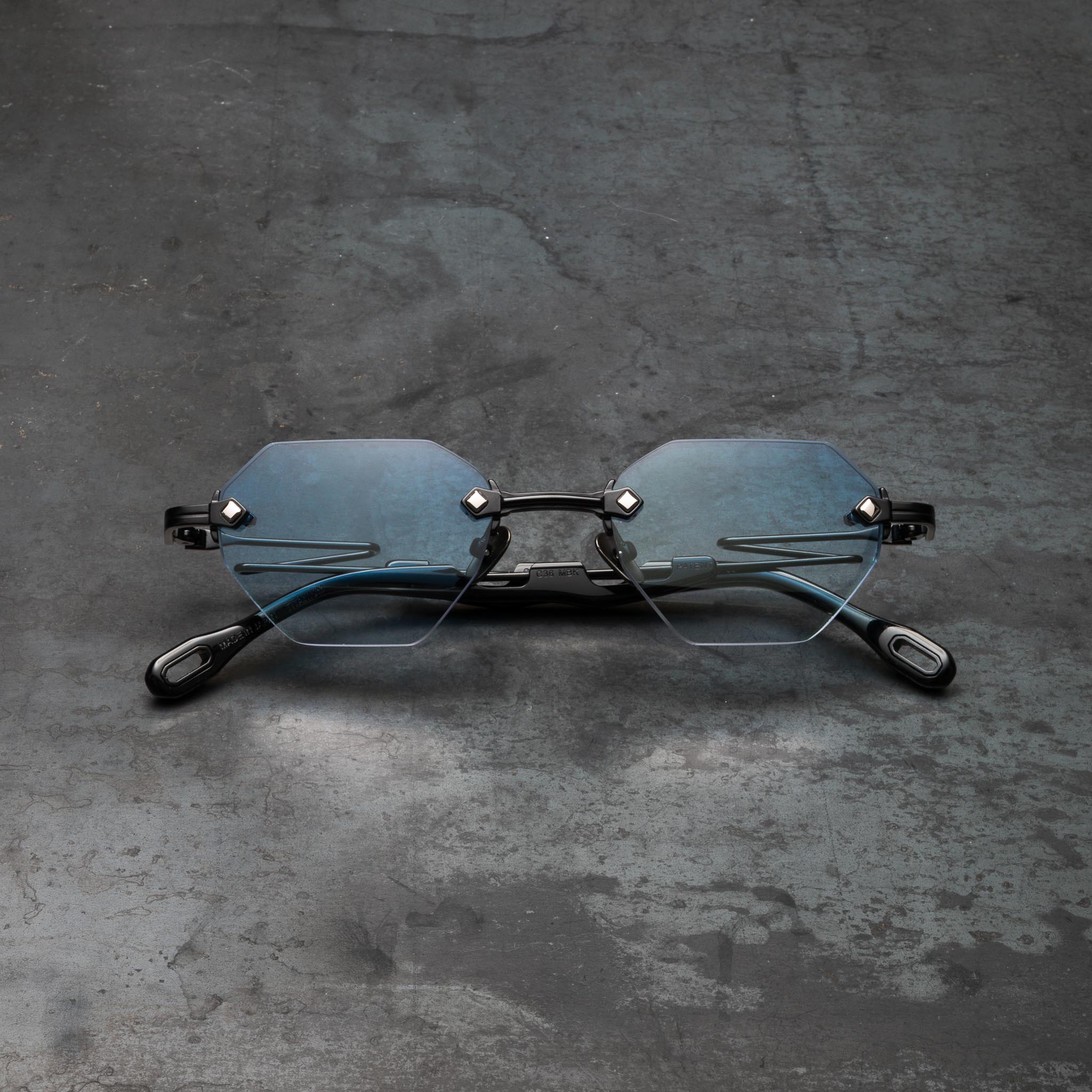 RIMLESS C36