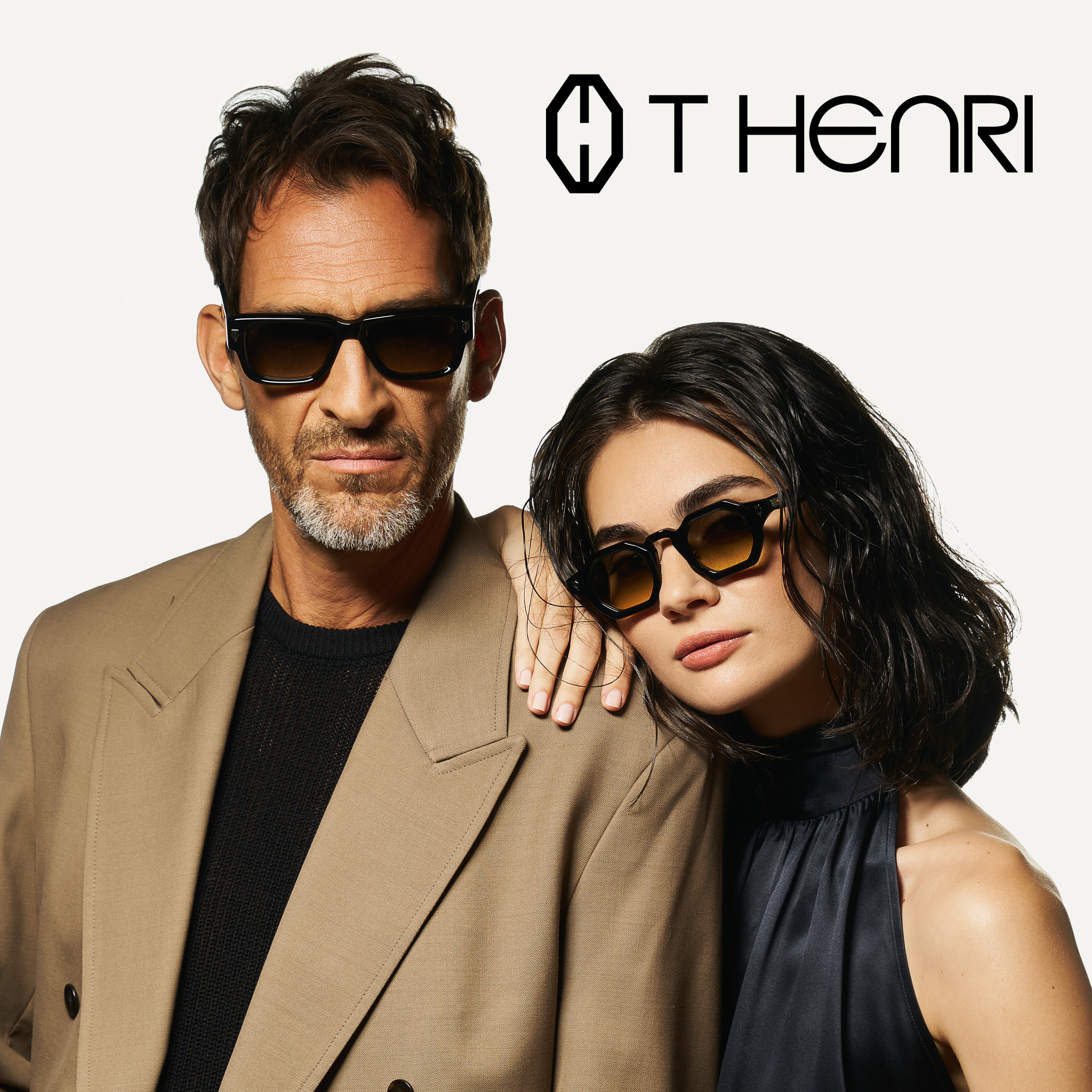 SIAN_T-Henri_Male_Taycan_Female_Birdcage_1.jpg