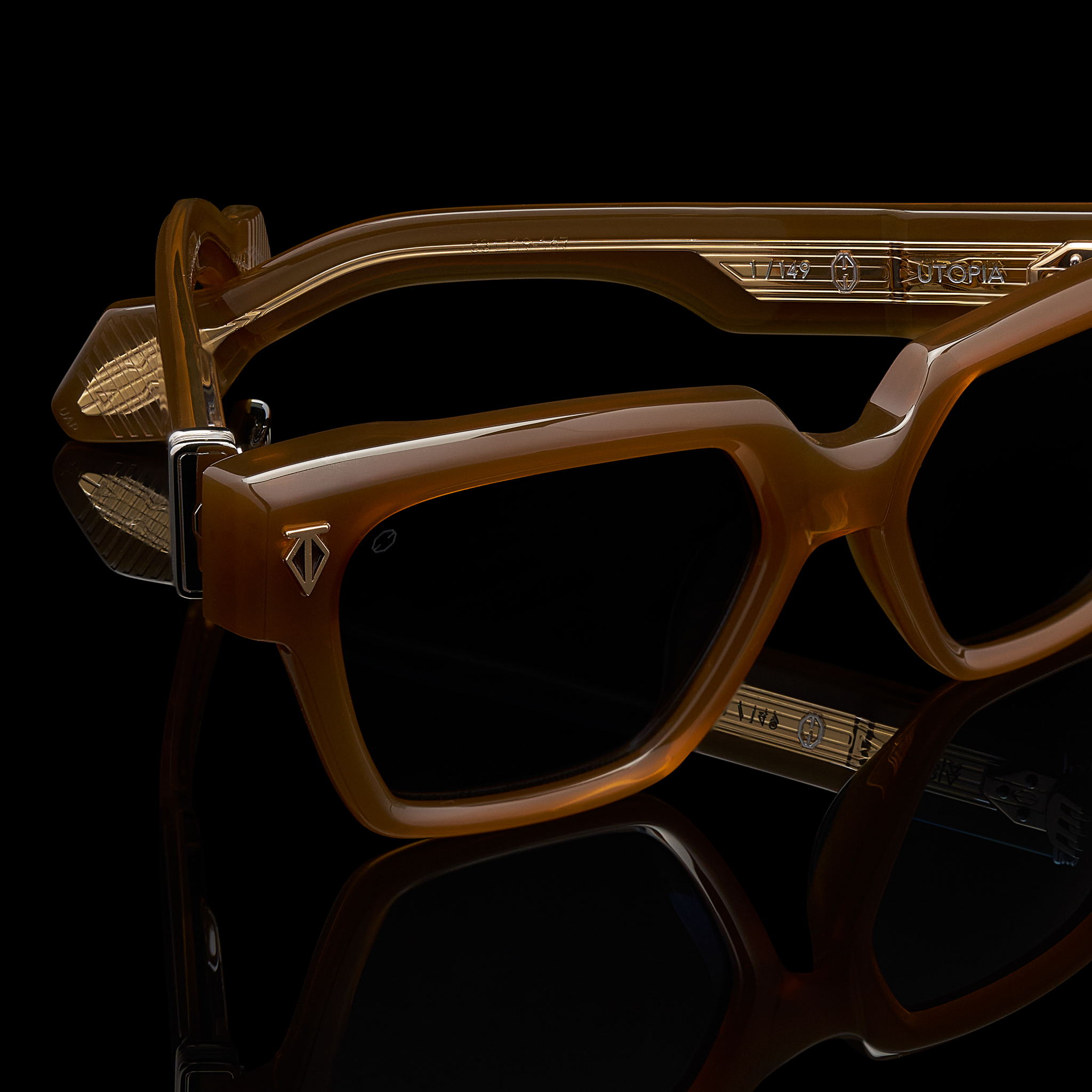 UTOPIA_UTOPIA_THENRI_Brown_Designer_Sunglasses_Creative_070.jpg