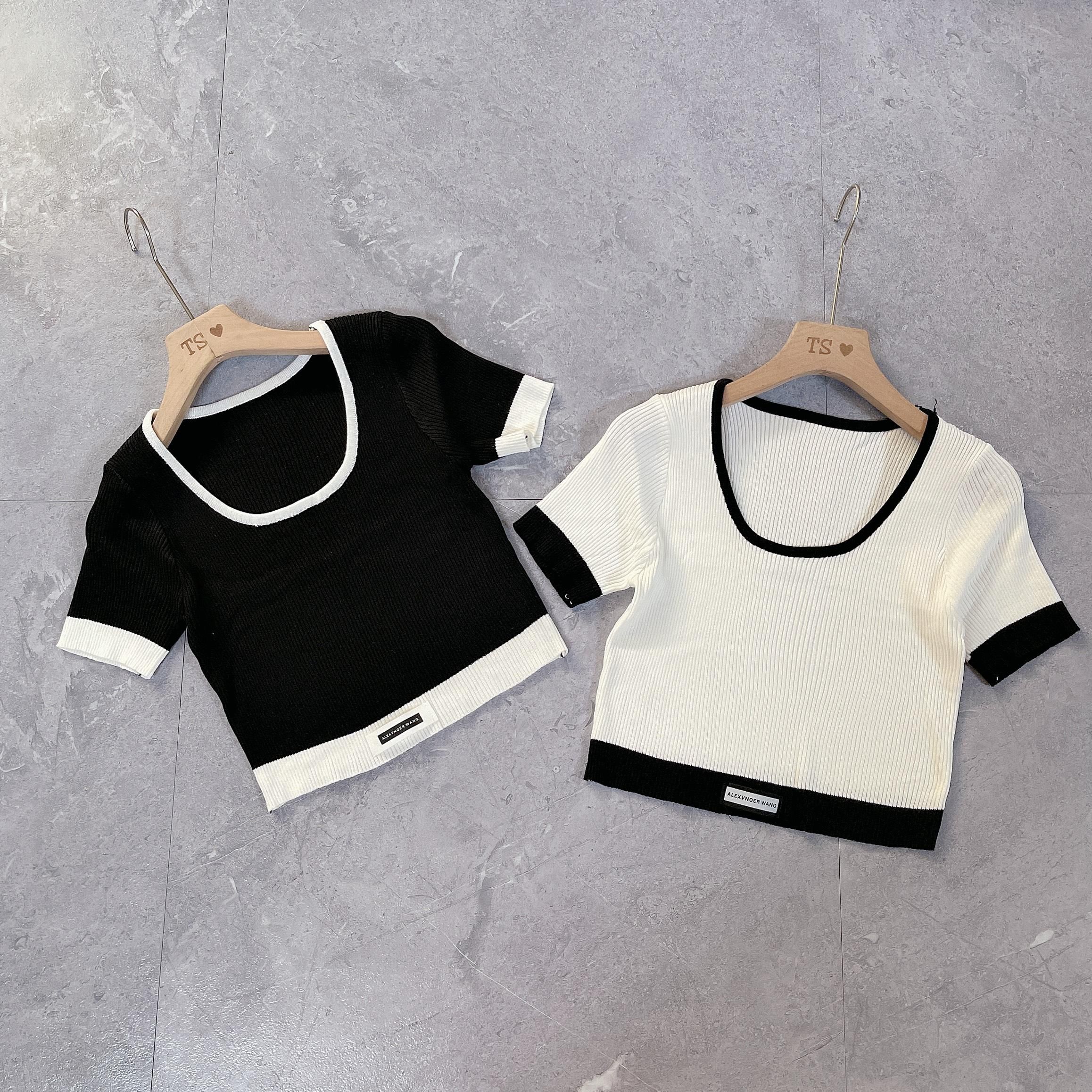 XẢ ÁO LEN MONGTOGHI CROPTOP - AL09