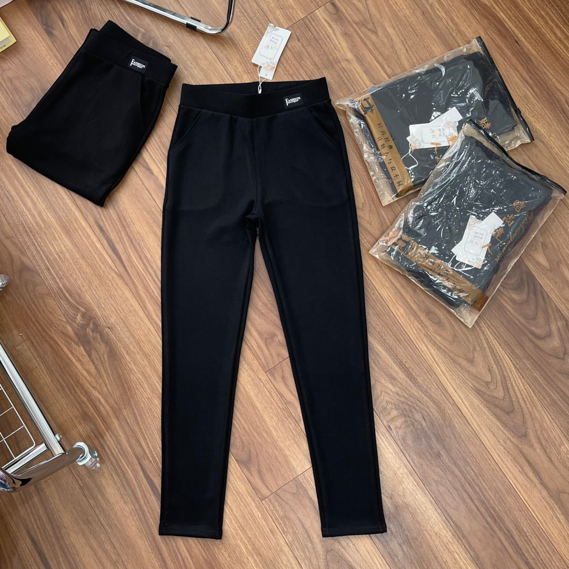 QUẦN LEGGING QC CO GIÃN CHO NỮ #692