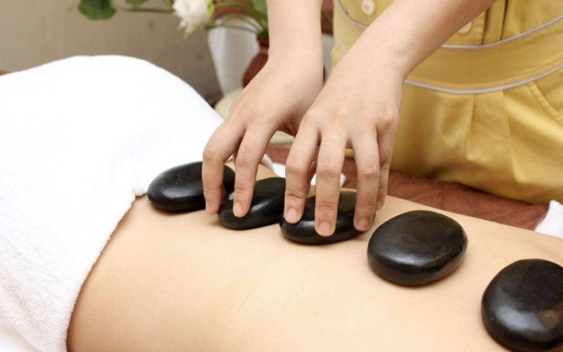 Quy trình massage đá nóng - Bài thuốc thần kỹ phái mạnh chớ bỏ qua