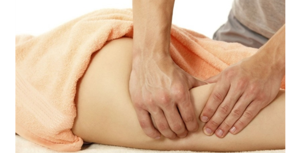 Massage đùi giúp đùi săn chắc