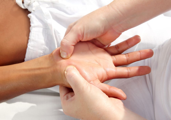 cac-loai-massage-tri-lieu-3.png