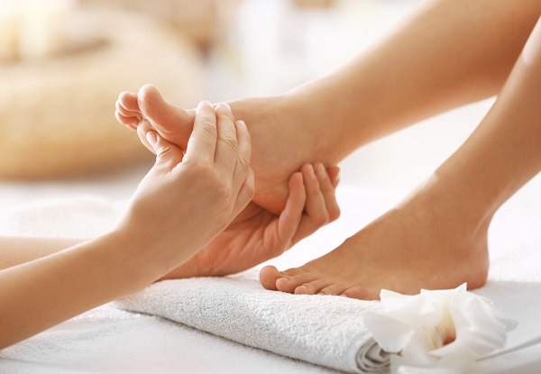 Khi nào bạn tuyệt đối không nên tự ý xoa bóp và bấm huyệt chân?