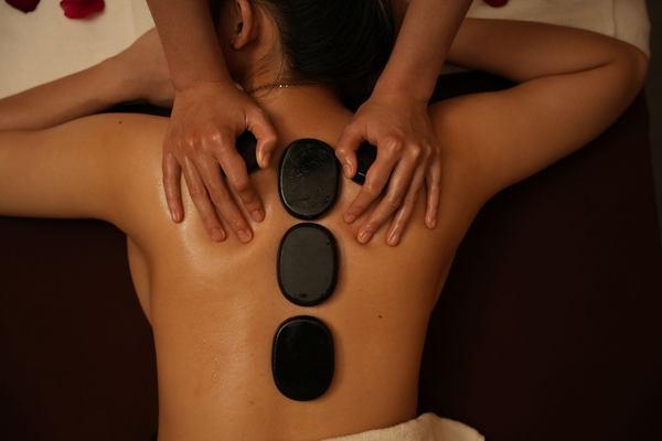 massage-da-nong-va-massage-body-2.png