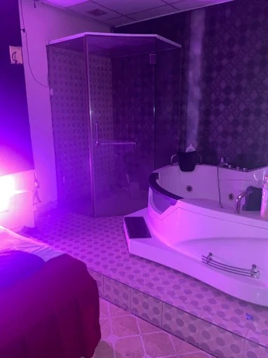 Không gian tại OSUKA được thiết kế hiện đại, phòng VIP kín đáo, sạch sẽ