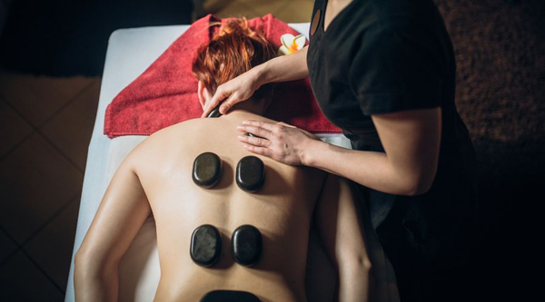 massage-nuru-phan-dinh-phung-3.png