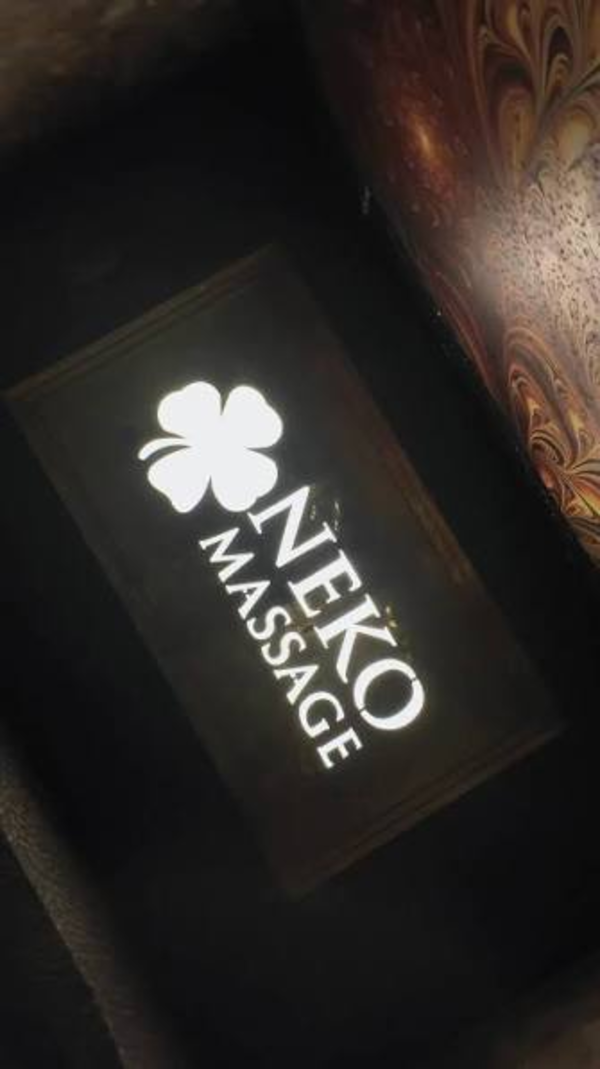 massage-nuru-pho-au-trieu-7.png