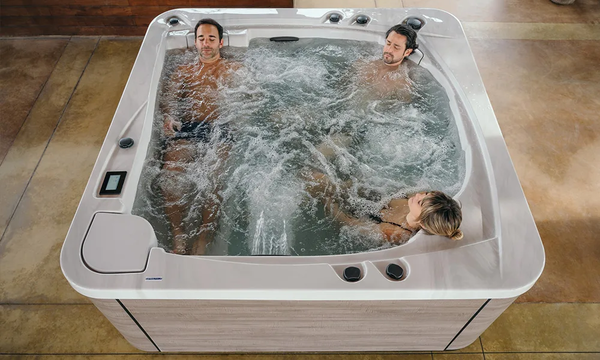 massage-nuru-pho-dinh-liet-3.png
