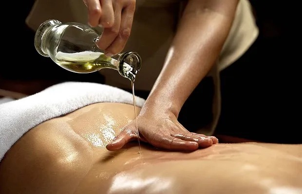 Giá massage nuru phố Lê Thạch khoảng bao nhiêu?