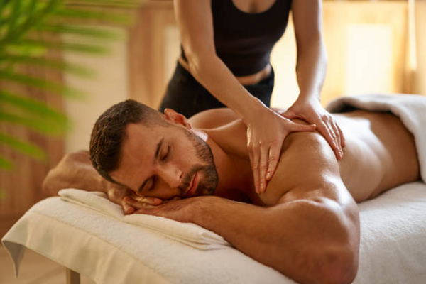massage-nuru-thi-sach-6.png
