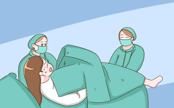 Phụ nữ sinh thường bao lâu thì quan hệ được?