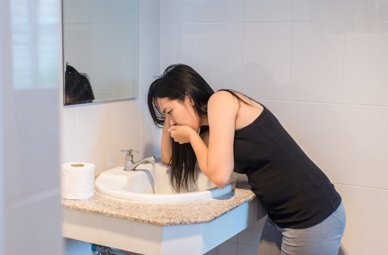 Chóng mặt buồn nôn sau khi quan hệ do đâu? Cách xử lý thế nào?