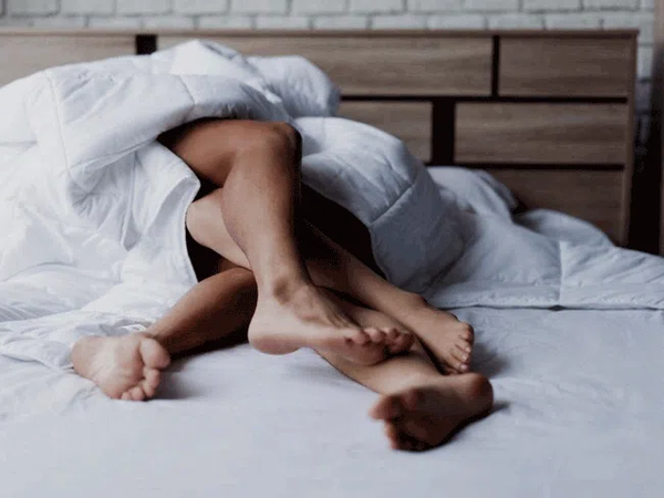 Mẹo nhỏ về các cách quan hệ sau sinh không đau, an toàn