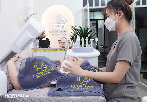 Linh Anh Spa sở hữu đội ngũ kỹ thuật viên được đào tạo chuyên nghiệp