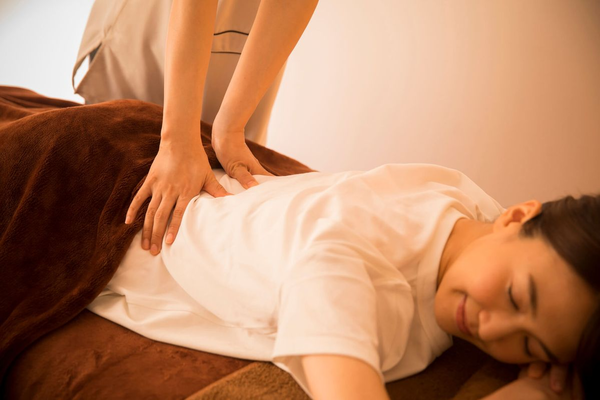 massage-nuru-khuc-thua-du-5.png