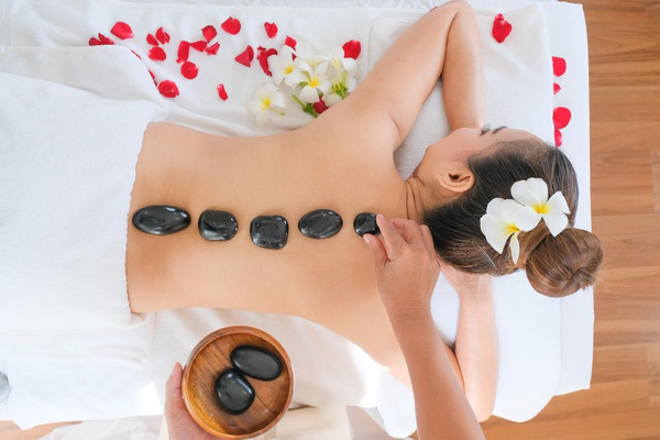 massage-nuru-luu-quang-vu-4.png