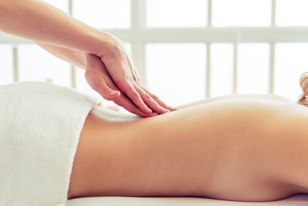 massage-nuru-nguyen-nhu-uyen-1.png