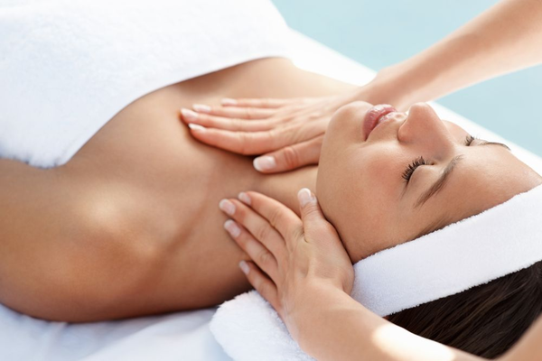 massage-nuru-nguyen-thi-due-2.png