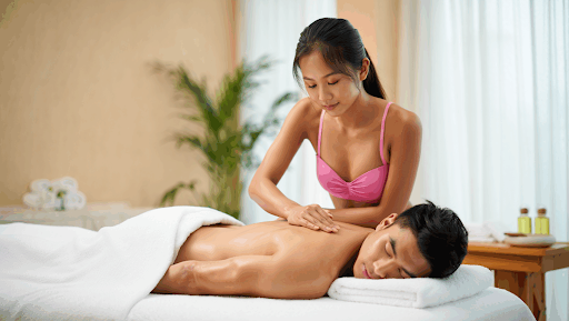 Bật mí địa chỉ massage Nuru Hoàng Minh Giám - Chốn hẹn hò say mê