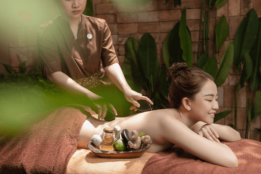 Sen Hồng Spa, tọa lạc gần chợ Hôm, Phố Huế