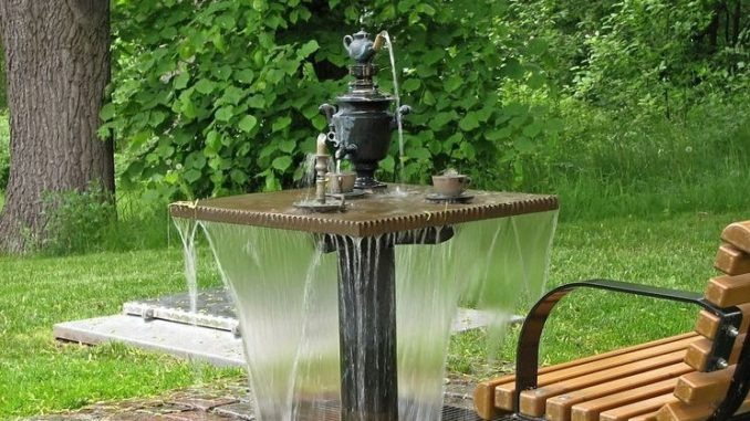 Đài phun nước với hệ thống tiết kiệm năng lượng
