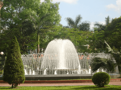 Đài phun nước hình dạng đột phá, sáng tạo