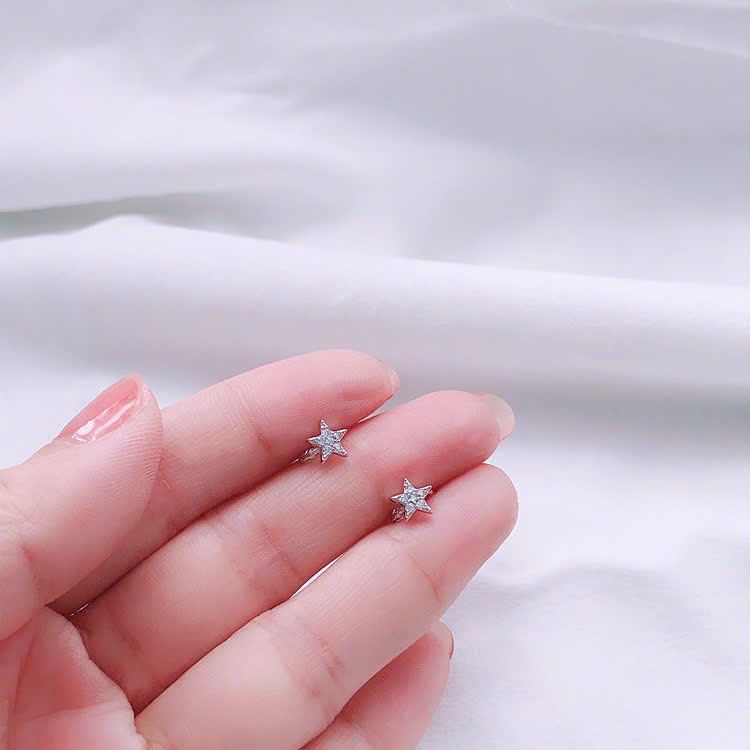 Khuyên bấm mini trăng sao ĐK 6mm Z09