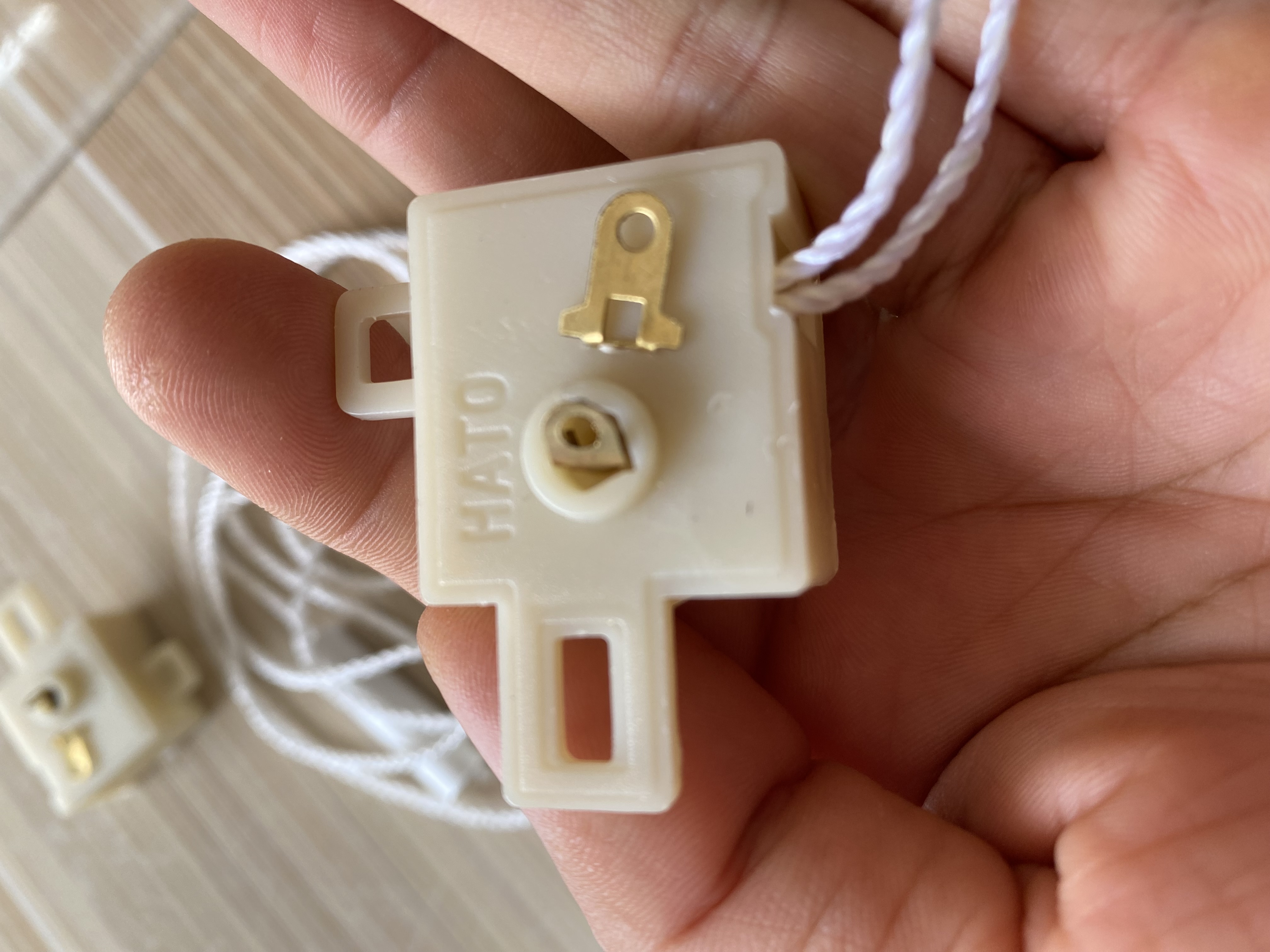 Công tắc khiển quạt treo 2 dây đứng và quay cổ kèm dây giật