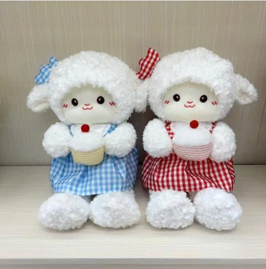 ĐG 50cm Cừu Cầm Bánh