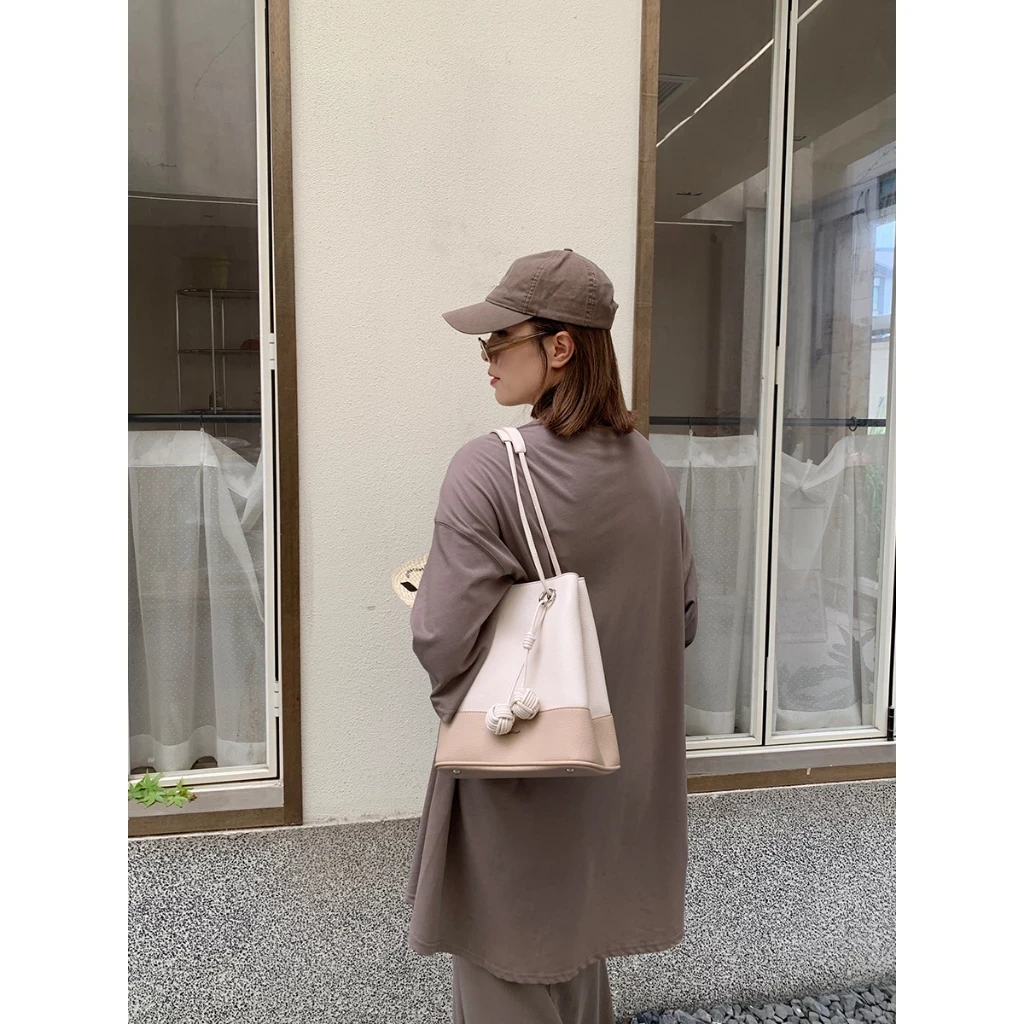 Túi đeo chéo MICOCAH Colette Bucket phối màu ngọt ngào M597