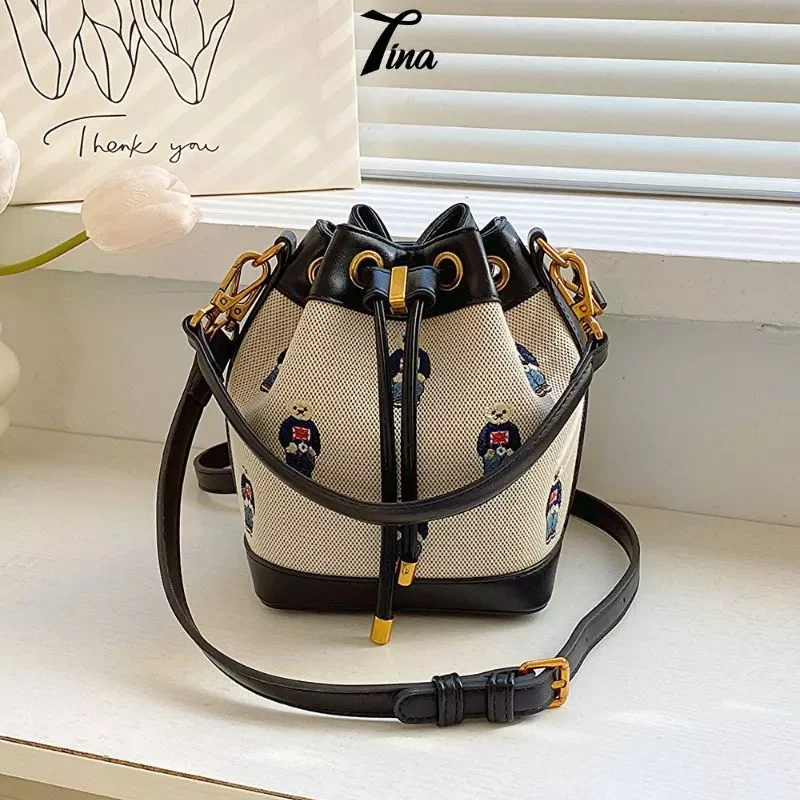 Túi xách nữ ERANGBEAR thêu gấu Bucket cá tính dễ thương TX093