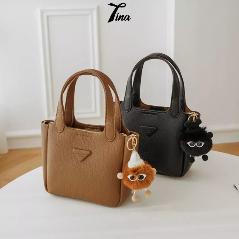 Túi nữ Lika cầm tay kèm charm nhỏ xinh thanh lịch TX127