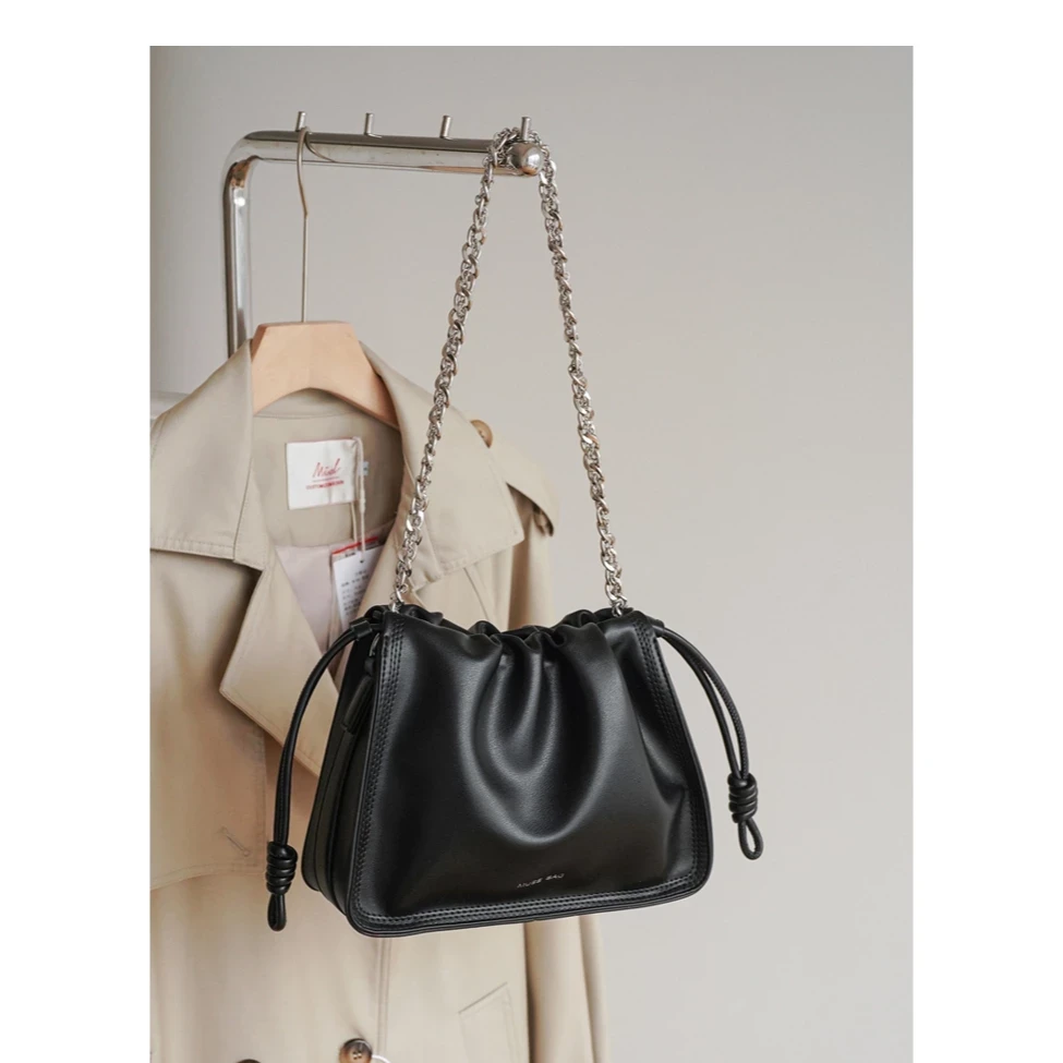 Túi nữ Duffy Bucket dáng rút cá tính TX134