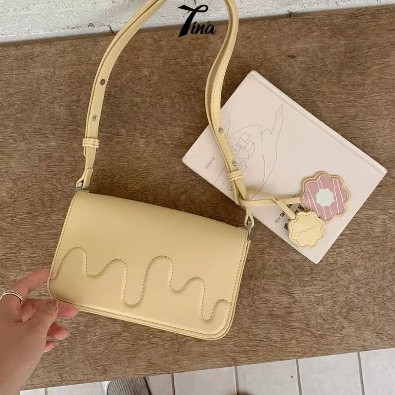 Túi xách nhỏ MICOCAH Sweet Box nắp gập kèm charm M585 Tina Shop