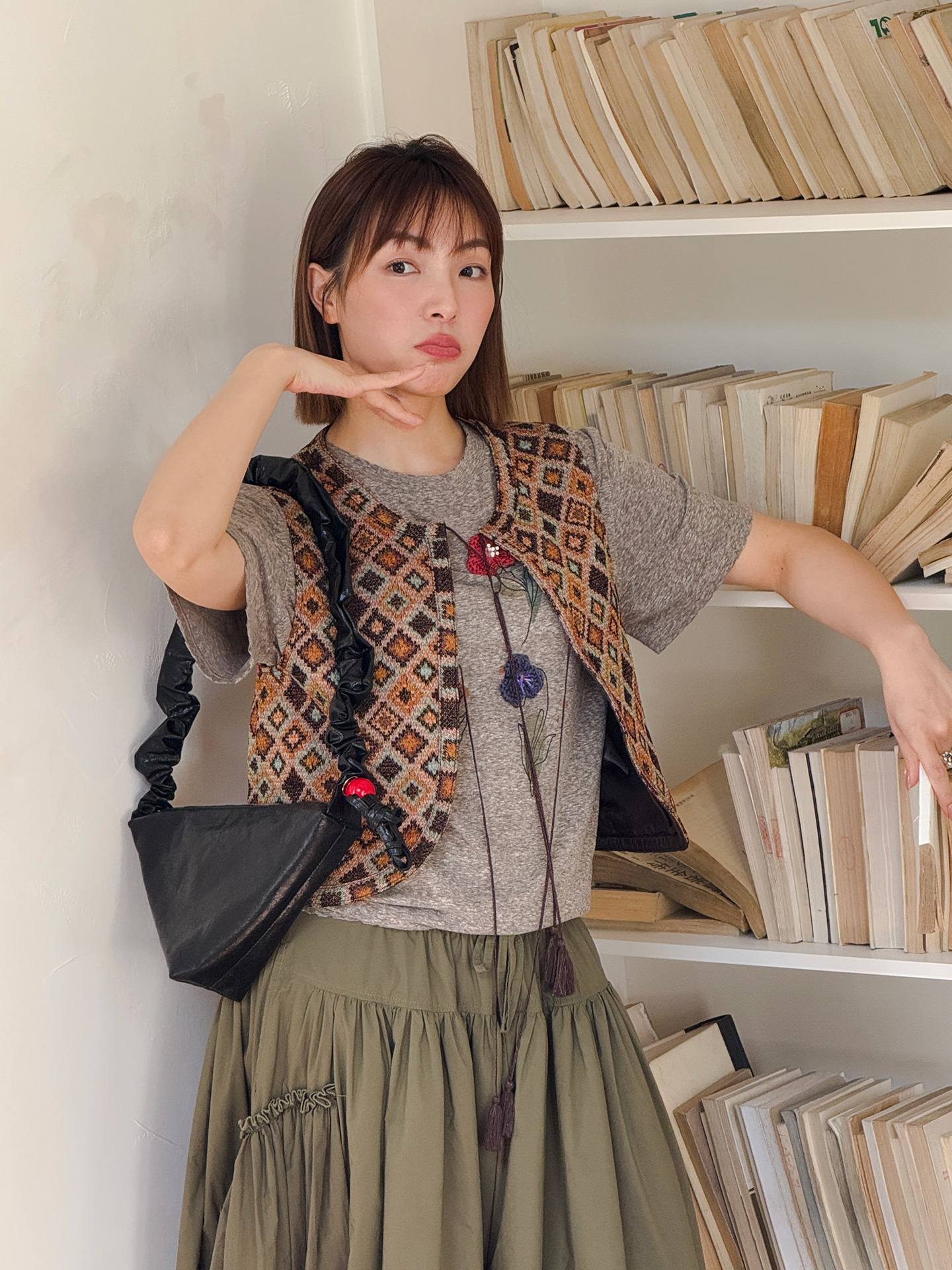 Túi nữ MICOCAH Alaia dáng tam giác dây nhún siêu dễ thương