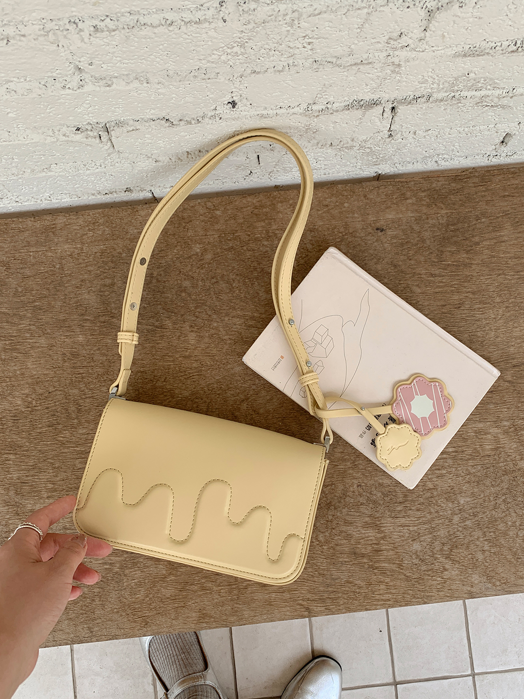 Túi xách nhỏ MICOCAH Sweet Box nắp gập kèm charm M585 Tina Shop