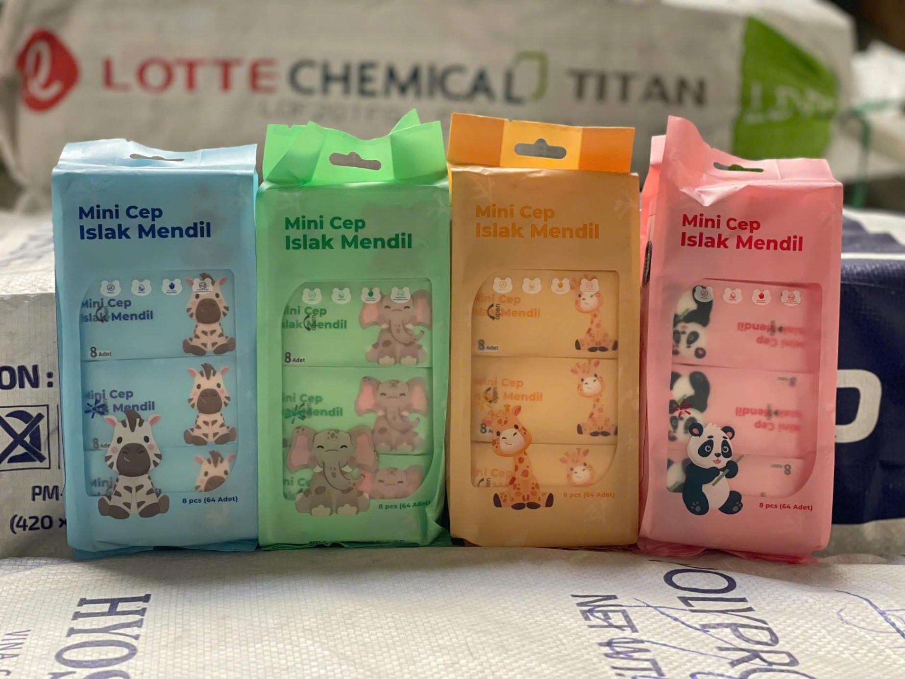 Khăn Ướt Mini Bỏ Túi Tiện Lợi - Bịch 8 Gói Khăn Ướt Mini Bỏ Túi - Khăn Ướt Mini - Giá Sỉ
