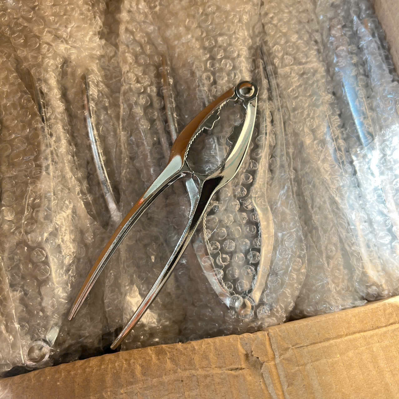Kẹp Càng Cua Ghẹ Và Hạt Cứng Inox Bền Bỉ Dụng Cụ Kẹp Càng Cua, Càng Ghẹ - Dụng Cụ Kẹp Tách Các Hạt Khô - Giá Sỉ